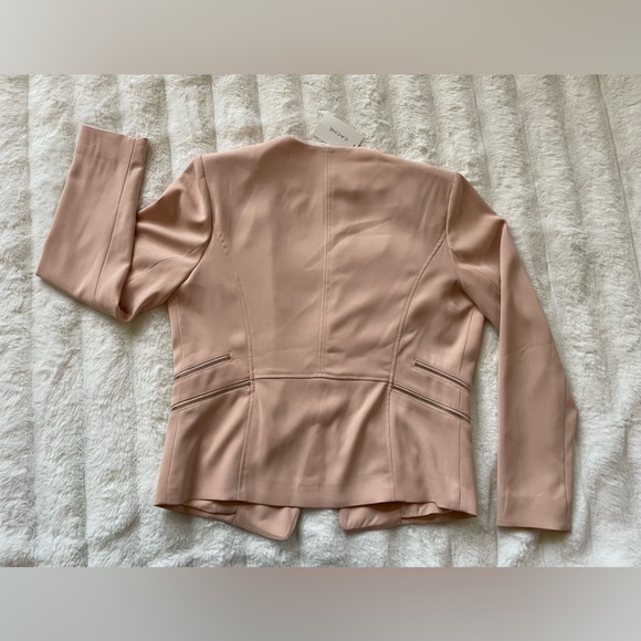 Caché jacket. - Picture 6 of 7